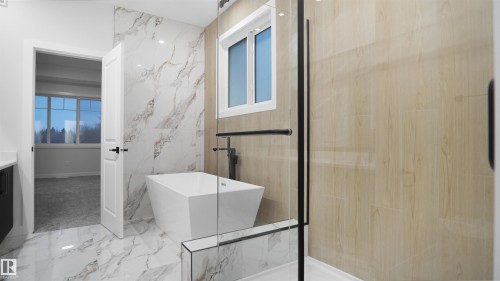 56 Meadowgrove Landing, Spruce Grove, AB - Indoor Photo Showing Bathroom