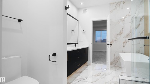 56 Meadowgrove Landing, Spruce Grove, AB - Indoor Photo Showing Bathroom