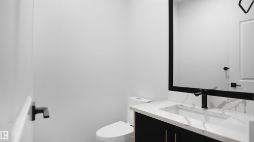 56 Meadowgrove Landing, Spruce Grove, AB - Indoor Photo Showing Bathroom