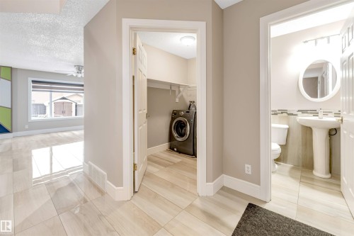 3232 27 Avenue, Edmonton, AB - Indoor Photo Showing Other Room