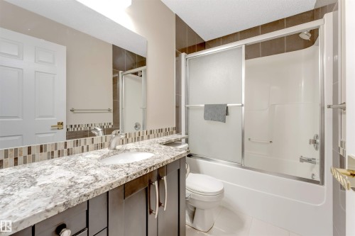 3232 27 Avenue, Edmonton, AB - Indoor Photo Showing Bathroom