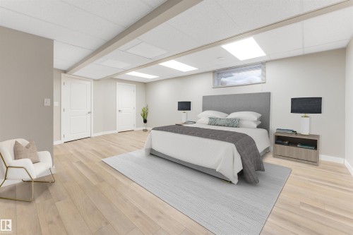 3232 27 Avenue, Edmonton, AB - Indoor Photo Showing Bedroom