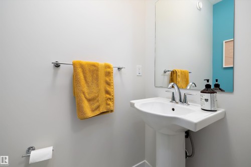 73 Garneau Gate, Spruce Grove, AB - Indoor Photo Showing Bathroom