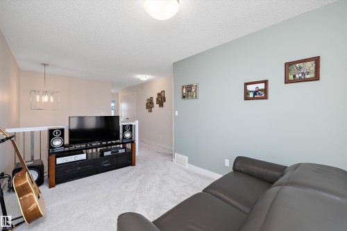 73 Garneau Gate, Spruce Grove, AB - Indoor Photo Showing Living Room