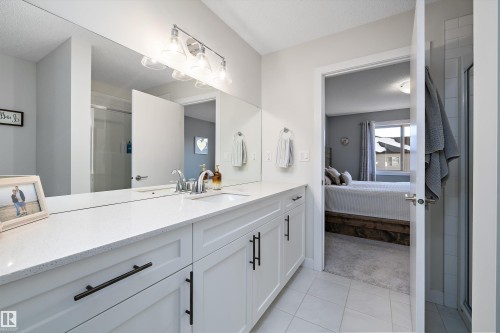 73 Garneau Gate, Spruce Grove, AB - Indoor Photo Showing Bathroom
