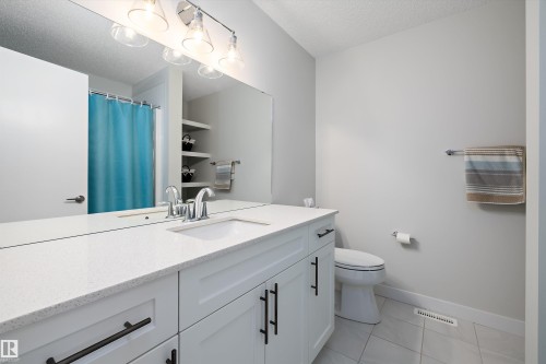 73 Garneau Gate, Spruce Grove, AB - Indoor Photo Showing Bathroom