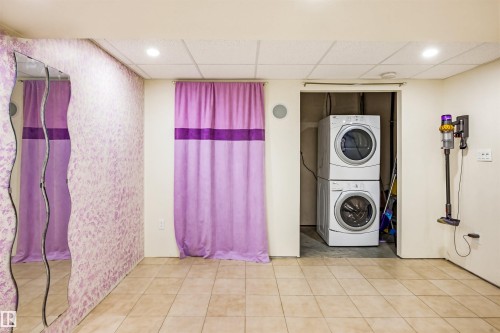 4944 Terwillegar Common, Edmonton, AB - Indoor Photo Showing Laundry Room