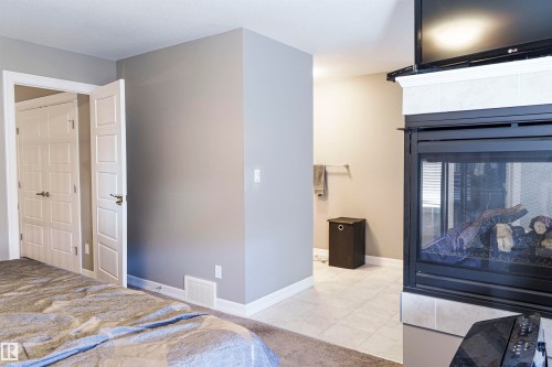 3307 Hilton Crescent, Edmonton, AB - Indoor Photo Showing Bedroom