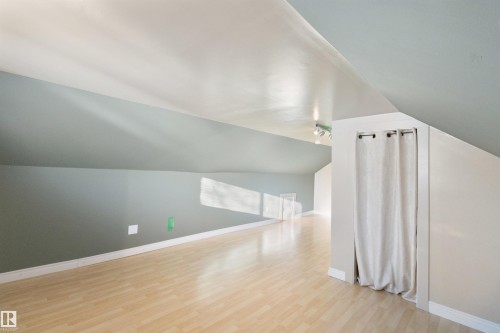 10428 76 Avenue, Edmonton, AB - Indoor Photo Showing Other Room