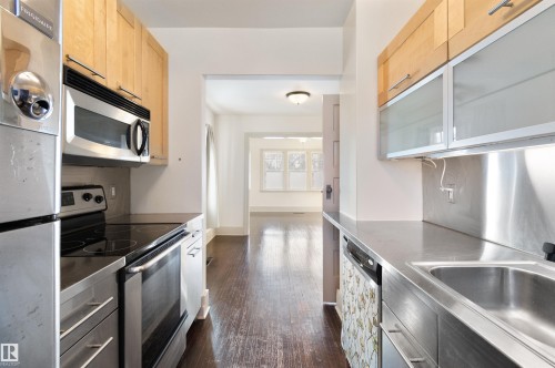 10428 76 Avenue, Edmonton, AB - Indoor Photo Showing Kitchen With Stainless Steel Kitchen