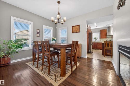 1804 Hammond Crescent, Edmonton, AB - Indoor Photo Showing Dining Room