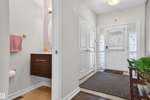 1804 Hammond Crescent, Edmonton, AB - Indoor Photo Showing Other Room