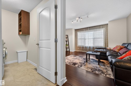 1804 Hammond Crescent, Edmonton, AB - Indoor