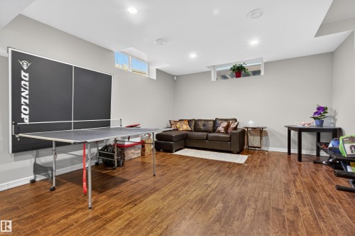 1804 Hammond Crescent, Edmonton, AB - Indoor