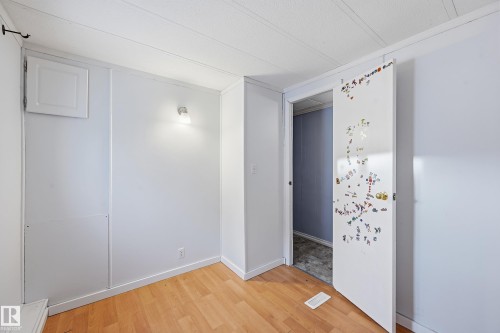 5132 50 Street, Onoway, AB - Indoor Photo Showing Other Room