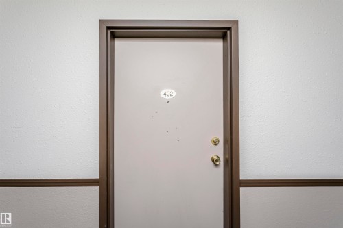 402 17467 98A Avenue Nw, Edmonton, AB - Indoor Photo Showing Other Room