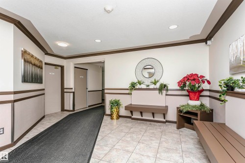 402 17467 98A Avenue Nw, Edmonton, AB - Indoor Photo Showing Other Room