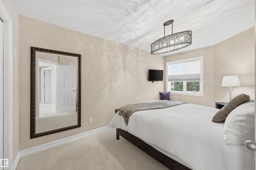 231 Lindsay Crescent, Edmonton, AB - Indoor Photo Showing Bedroom