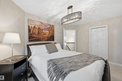 231 Lindsay Crescent, Edmonton, AB - Indoor Photo Showing Bedroom