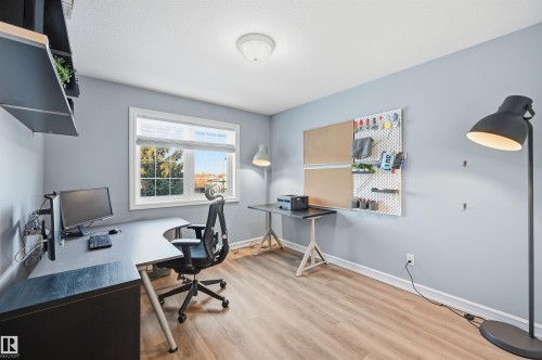 231 Lindsay Crescent, Edmonton, AB - Indoor Photo Showing Office