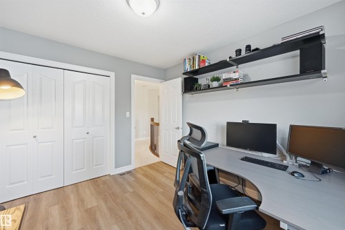231 Lindsay Crescent, Edmonton, AB - Indoor Photo Showing Office