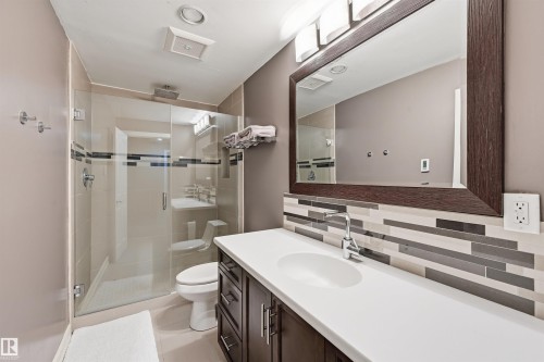 231 Lindsay Crescent, Edmonton, AB - Indoor Photo Showing Bathroom