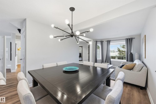 231 Lindsay Crescent, Edmonton, AB - Indoor Photo Showing Dining Room