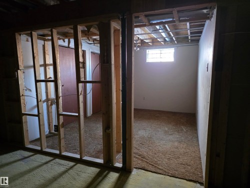 Edmonton, AB - Indoor