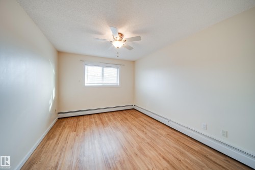 402 1624 48 Street, Edmonton, AB - Indoor Photo Showing Other Room