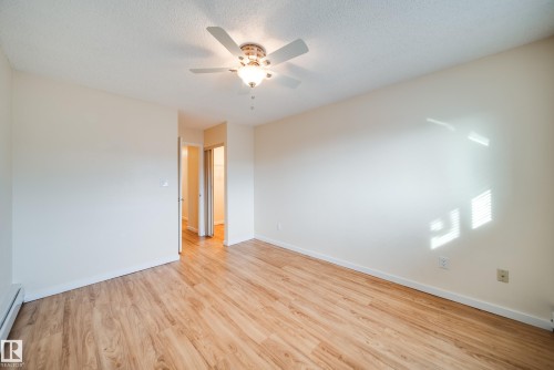 402 1624 48 Street, Edmonton, AB - Indoor Photo Showing Other Room