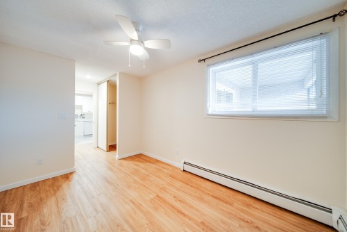 402 1624 48 Street, Edmonton, AB - Indoor Photo Showing Other Room