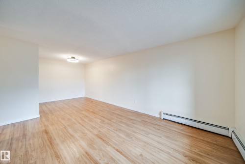 402 1624 48 Street, Edmonton, AB - Indoor Photo Showing Other Room