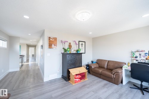 3623 8 Street, Edmonton, AB - Indoor Photo Showing Living Room