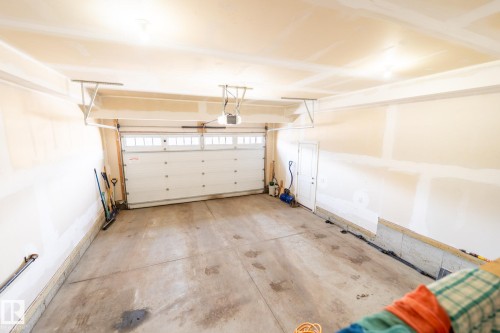 3623 8 Street, Edmonton, AB - Indoor Photo Showing Garage