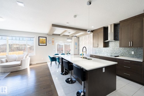3623 8 Street, Edmonton, AB - Indoor Photo Showing Kitchen With Upgraded Kitchen