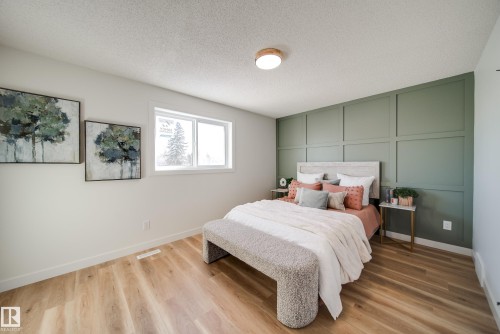 4019 37 Street, Edmonton, AB - Indoor Photo Showing Bedroom