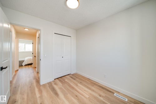 4019 37 Street, Edmonton, AB - Indoor Photo Showing Other Room