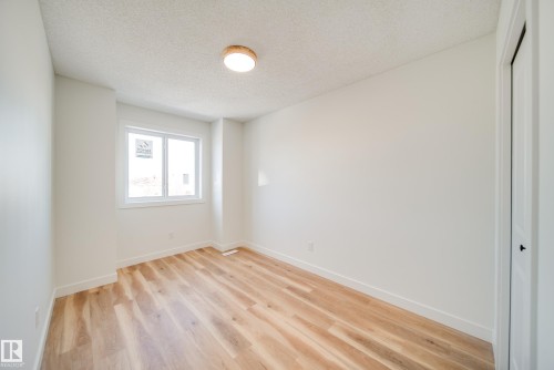 4019 37 Street, Edmonton, AB - Indoor Photo Showing Other Room