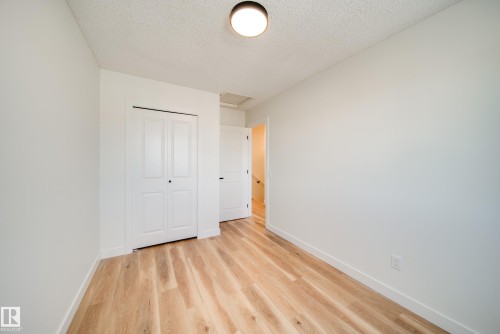 4019 37 Street, Edmonton, AB - Indoor Photo Showing Other Room
