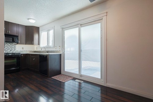 4112 43A Avenue, Leduc, AB - Indoor Photo Showing Kitchen