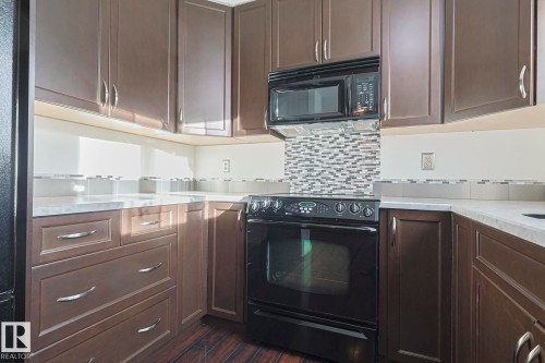 4112 43A Avenue, Leduc, AB - Indoor Photo Showing Kitchen