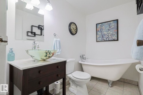4112 43A Avenue, Leduc, AB - Indoor Photo Showing Bathroom