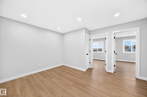 2332 159 Street Sw, Edmonton, AB - Indoor Photo Showing Other Room