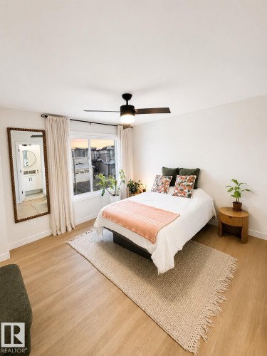 2332 159 Street Sw, Edmonton, AB - Indoor Photo Showing Bedroom