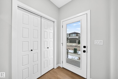 2332 159 Street Sw, Edmonton, AB - Indoor Photo Showing Other Room