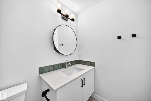 2332 159 Street Sw, Edmonton, AB - Indoor Photo Showing Bathroom