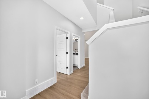 2332 159 Street Sw, Edmonton, AB - Indoor Photo Showing Other Room