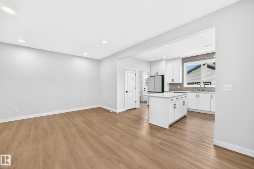 2332 159 Street Sw, Edmonton, AB - Indoor