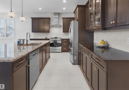 4212 Goresky Close, Edmonton, AB - Indoor Photo Showing Kitchen With Upgraded Kitchen