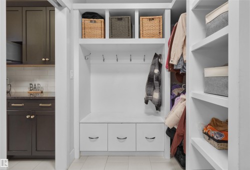 4212 Goresky Close, Edmonton, AB - Indoor